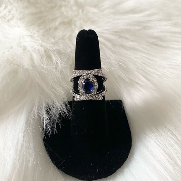 Silver and Blue Stone Ladies Cocktail Ring 7 - Picture 8 of 9